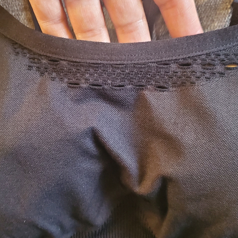 Sports bra 🏋 - Picture 5 of 9